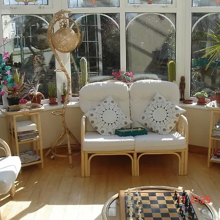 Glenderan 4* Westport